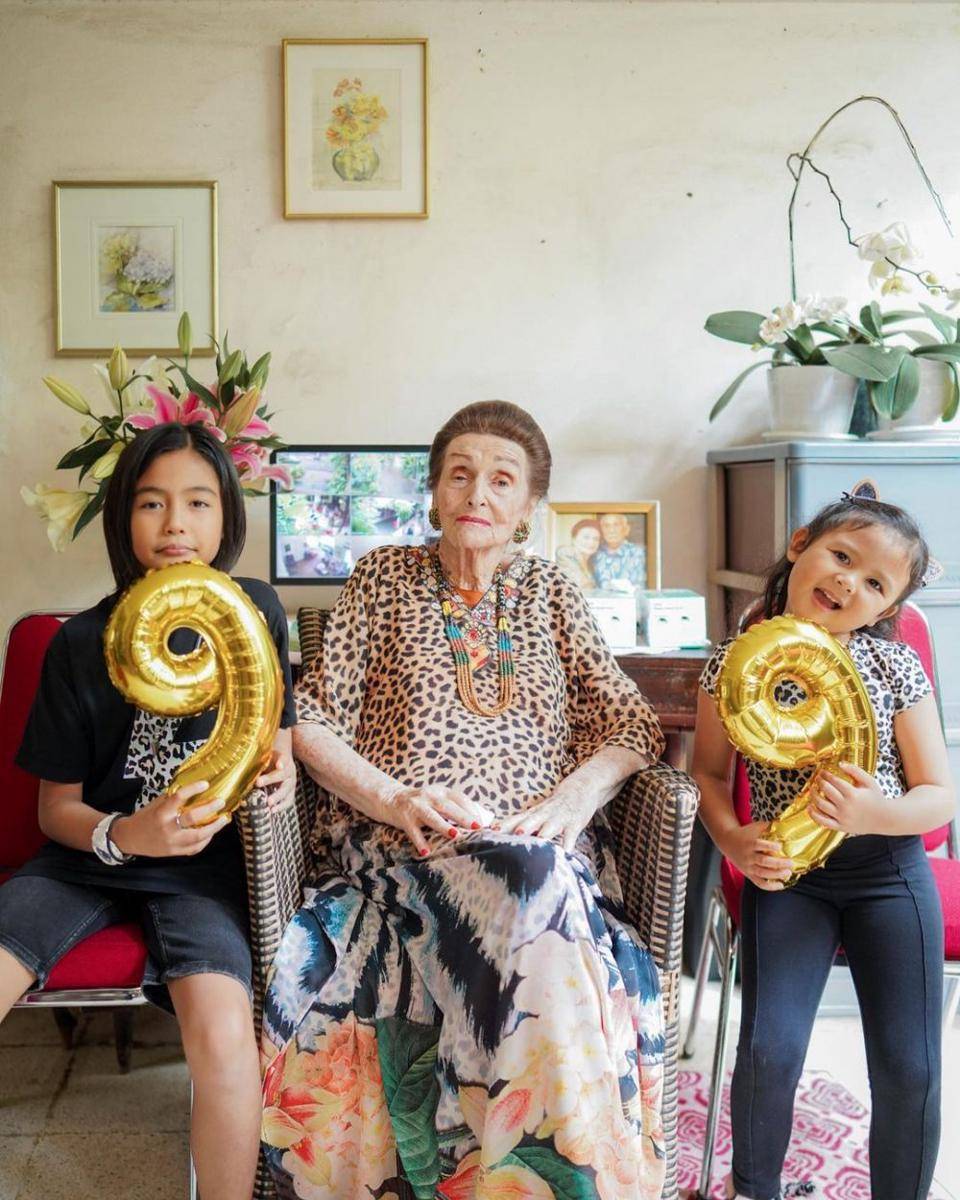 potret ulang tahun oma Sharena Delon (instagram.com/mrssharena)