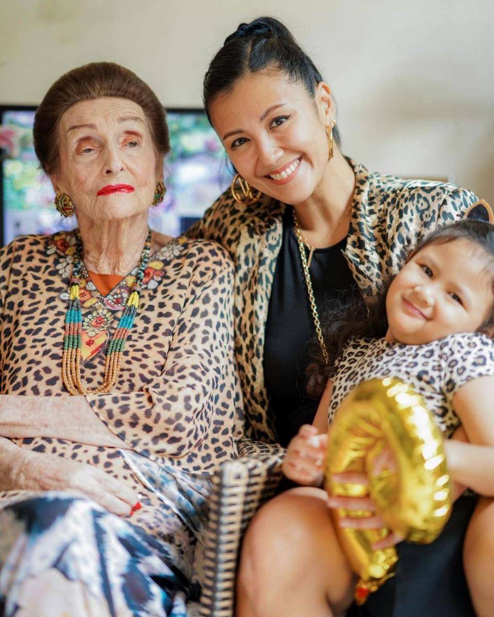 potret ulang tahun oma Sharena Delon (instagram.com/mrssharena)