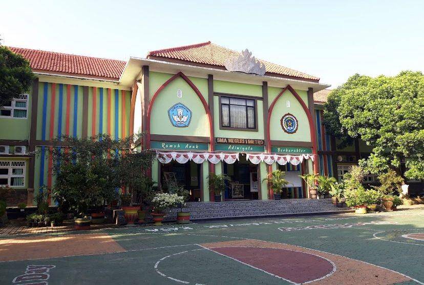 SMAN 1 Metro.