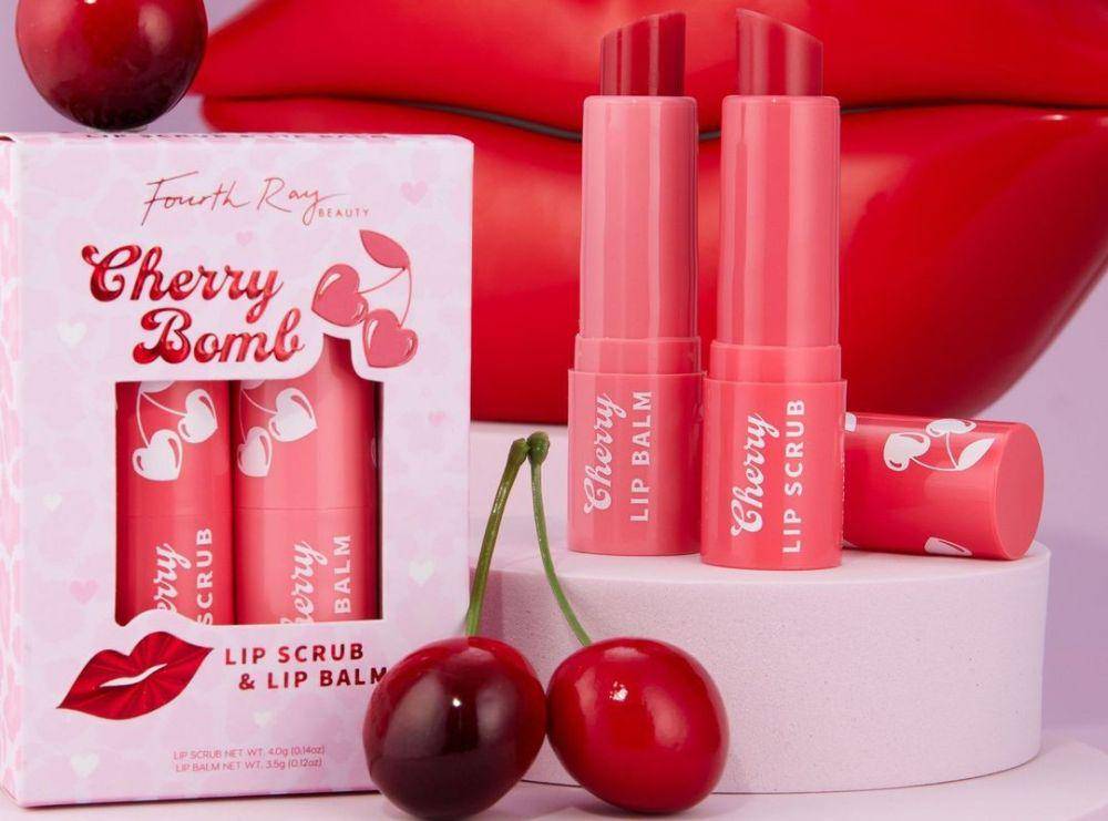 Fourth Ray Beauty (Instagram.com/fourthraybeauty)