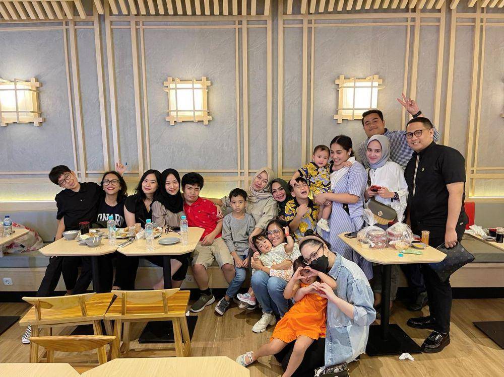 ultah Gavrel anak angkat Rieta Amilia (instagram.com/rieta_amilia)