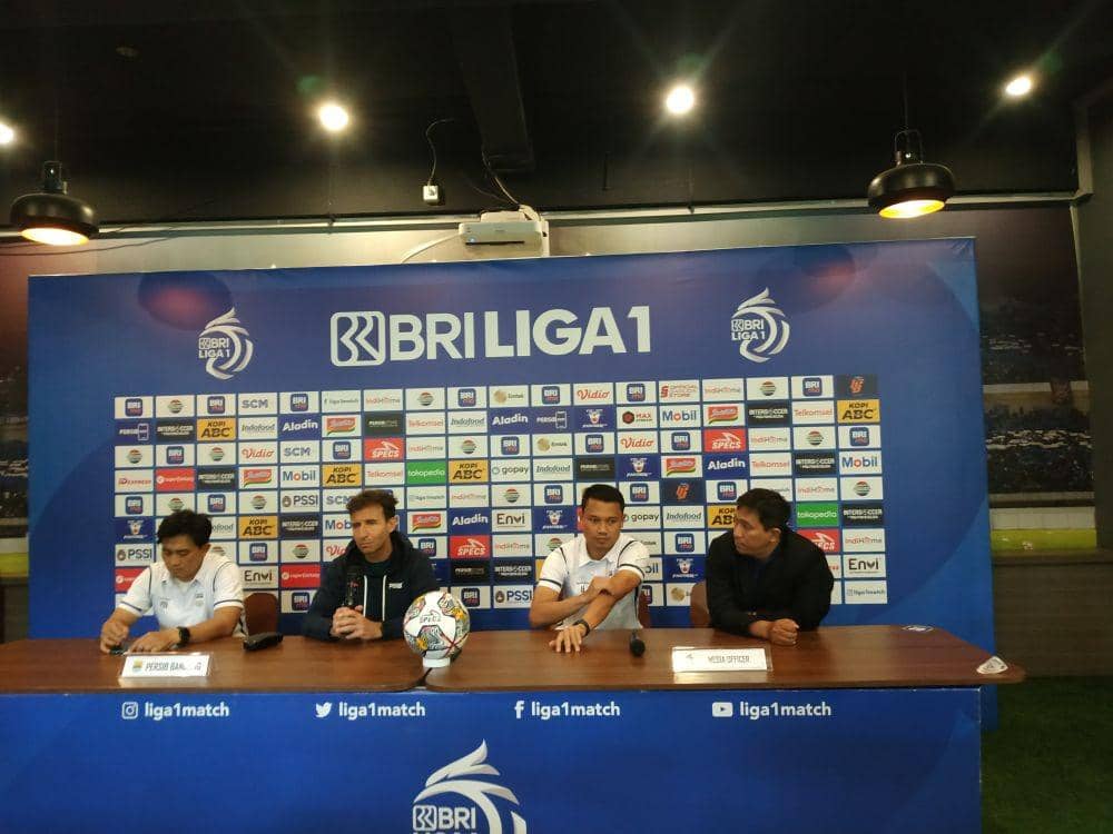 Menjamu PSM, Pelatih Persib Waspadai Determinasi Tim Lawan