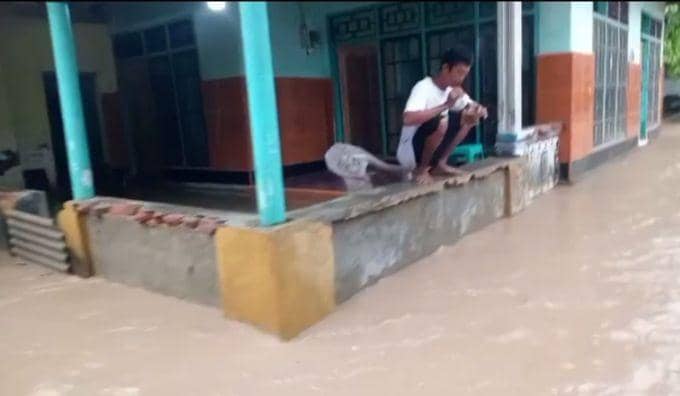 Seorang Anak Tewas saat Banjir dan Longsor di Lombok Barat