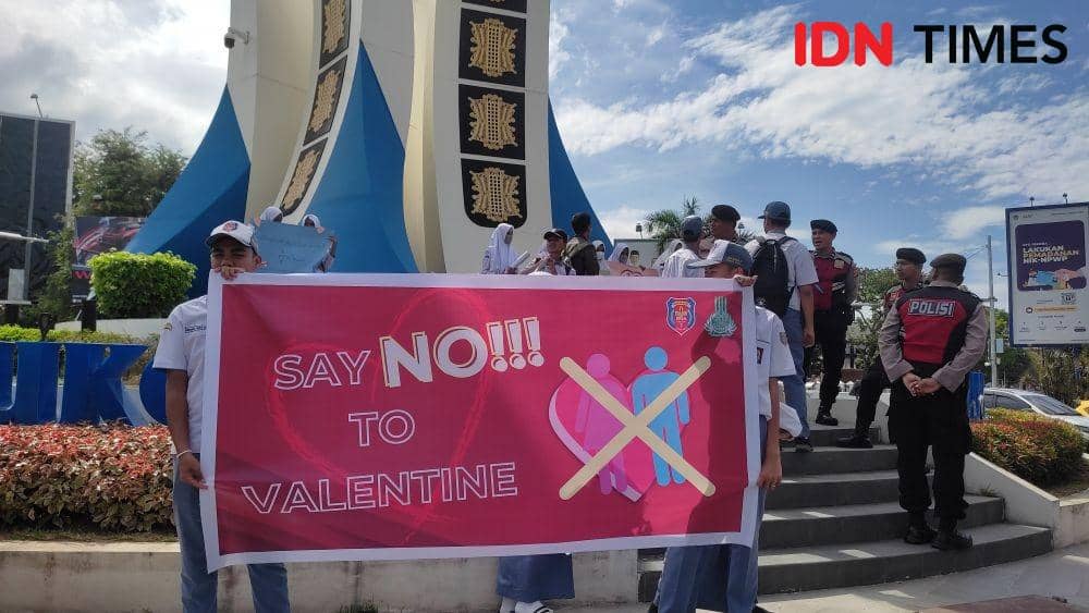 Tolak Valentine Day, Siswa SMA Banda Aceh Gelar Demo di Simpang Lima