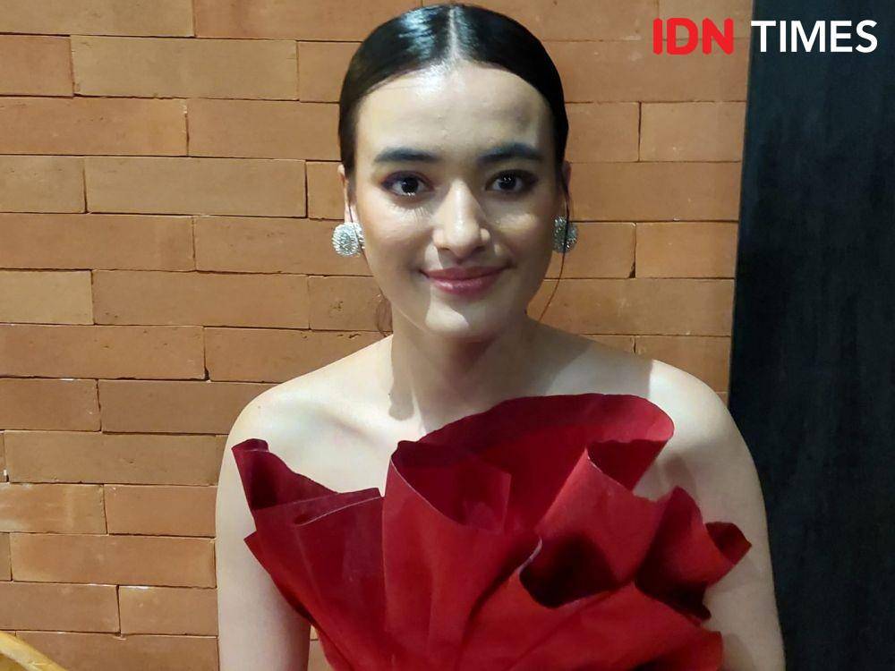 Mawar Eva de Jongh dalam Gala Premiere film Para Betina Pengikut Iblis, pada Jumat (10/2/2023) (Dok. IDN Times/Erfah Nanda)
