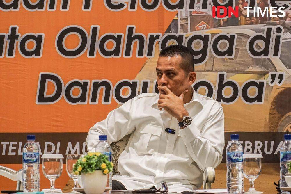 Wakil Gubernur Sumatra Utara Musa Rajekshah hadir dalam diskusi panel bertajuk 'Tantangan dan Peluang Pengembangan Pariwisata Olahraga di Kawasan Danau Toba yang digelar Forlispar berkolaborasi dengan BPODT di Kota Medan, Senin (13/2/2023). (IDN Times/Prayugo Utomo)