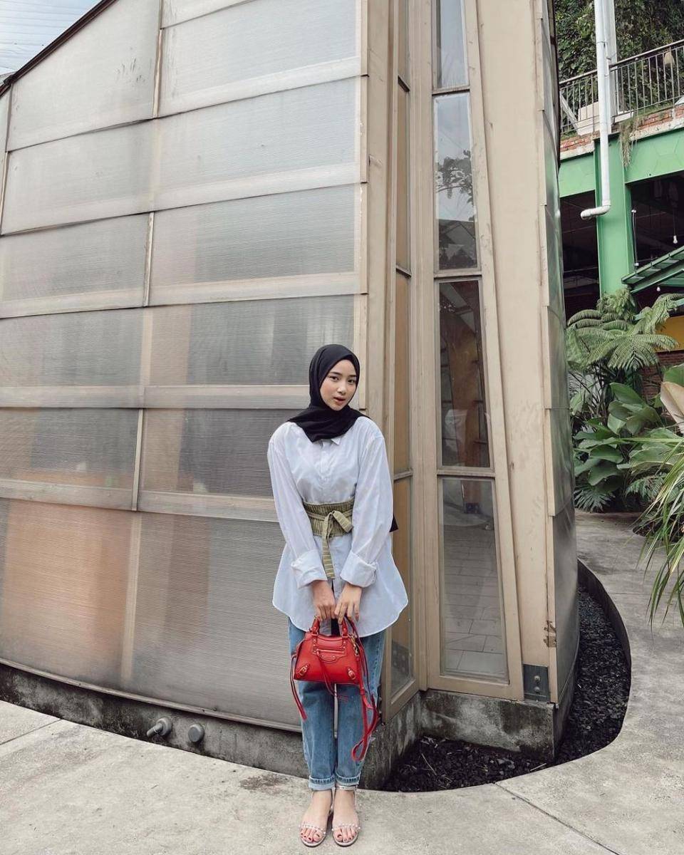 Baju kondangan ala Anselma (instagram.com/ansellmaputri)