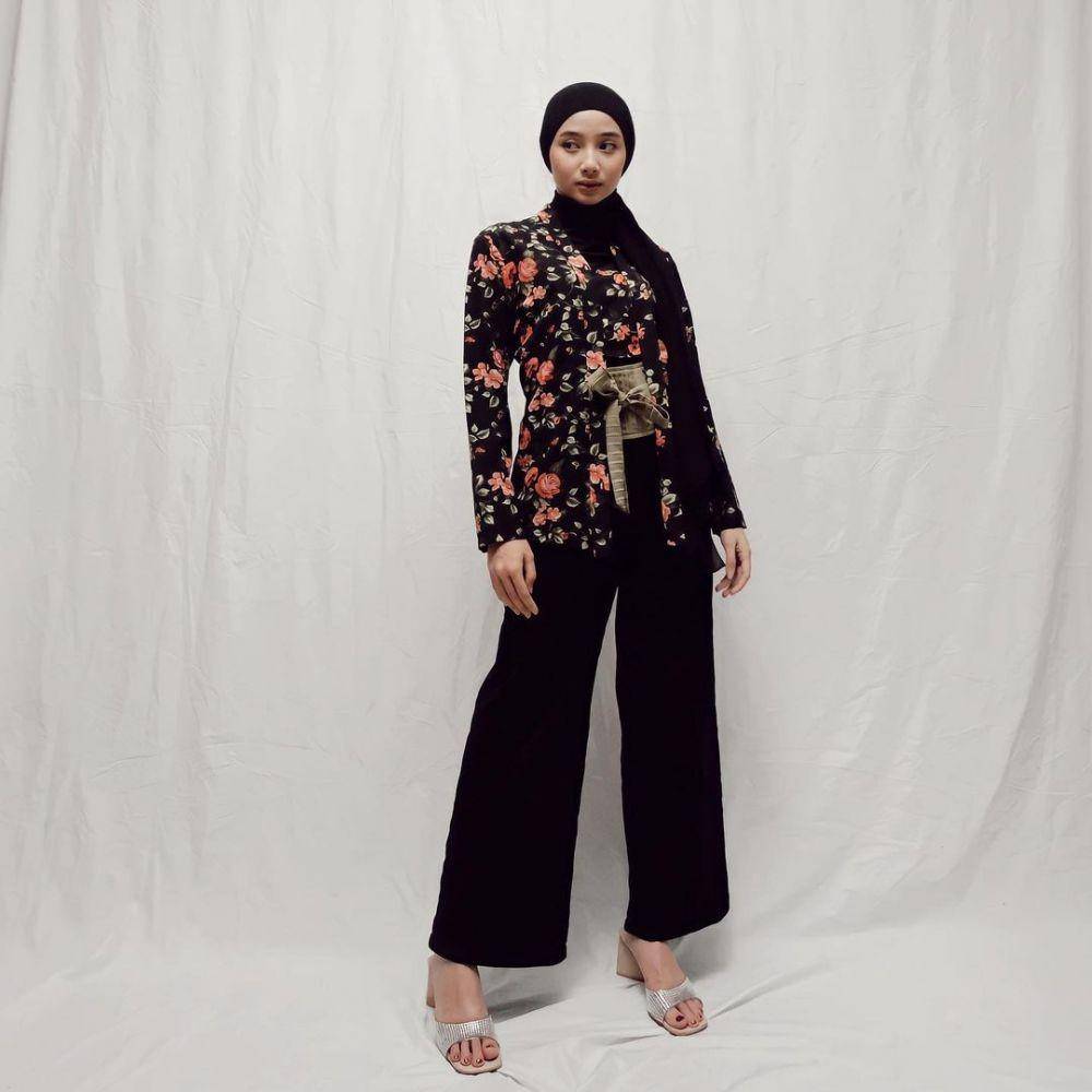 Baju kondangan ala Anselma (instagram.com/ansellmaputri)