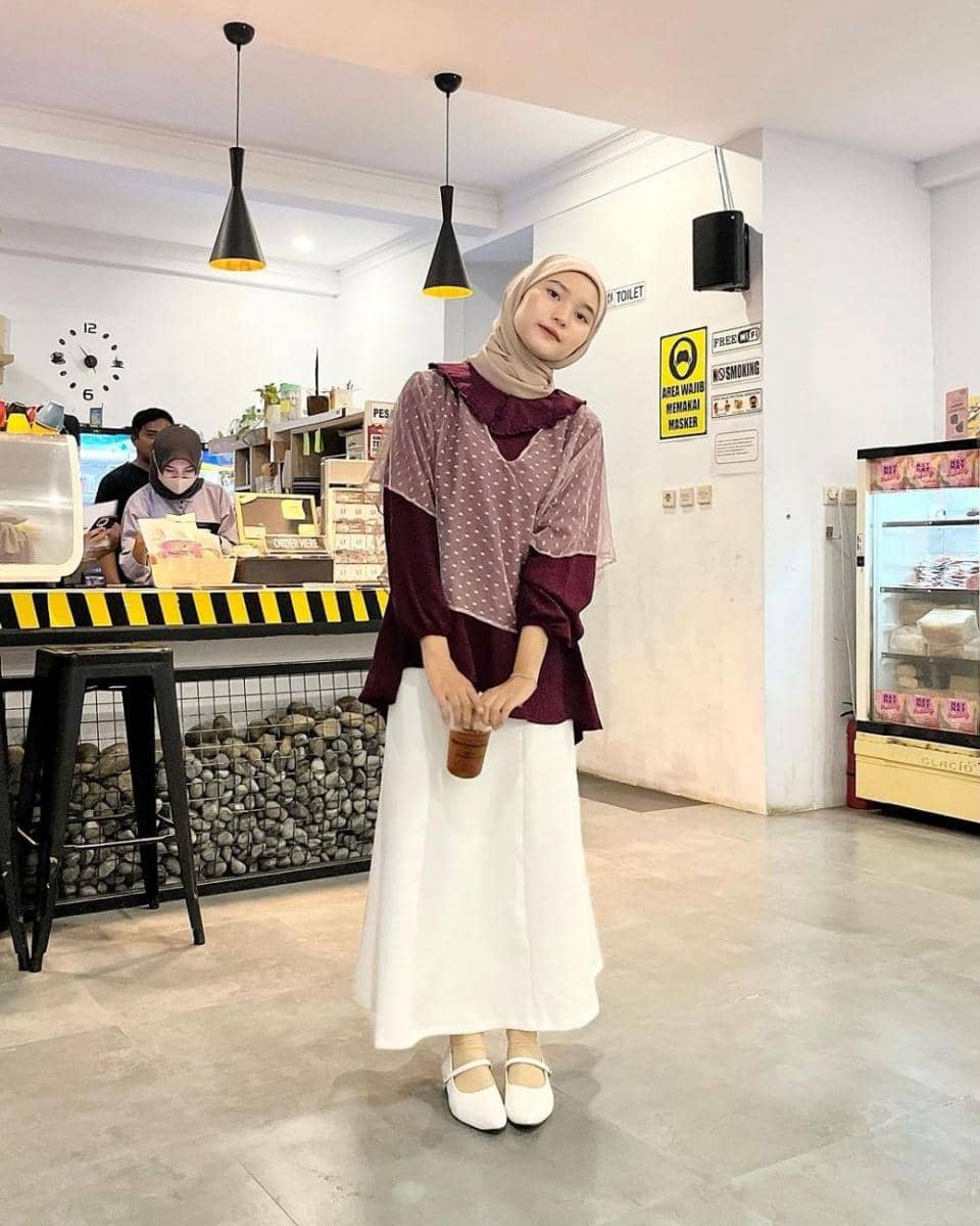 Padanan untuk busana kondangan ala Siska Amera (instagram.com/siskaamera)