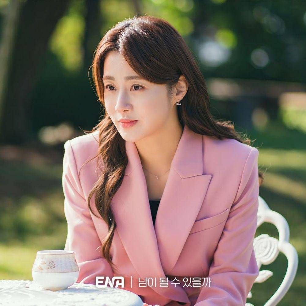 Kang So Ra di drama Can We be Strangers? (instagram.com/channel.ena.d)