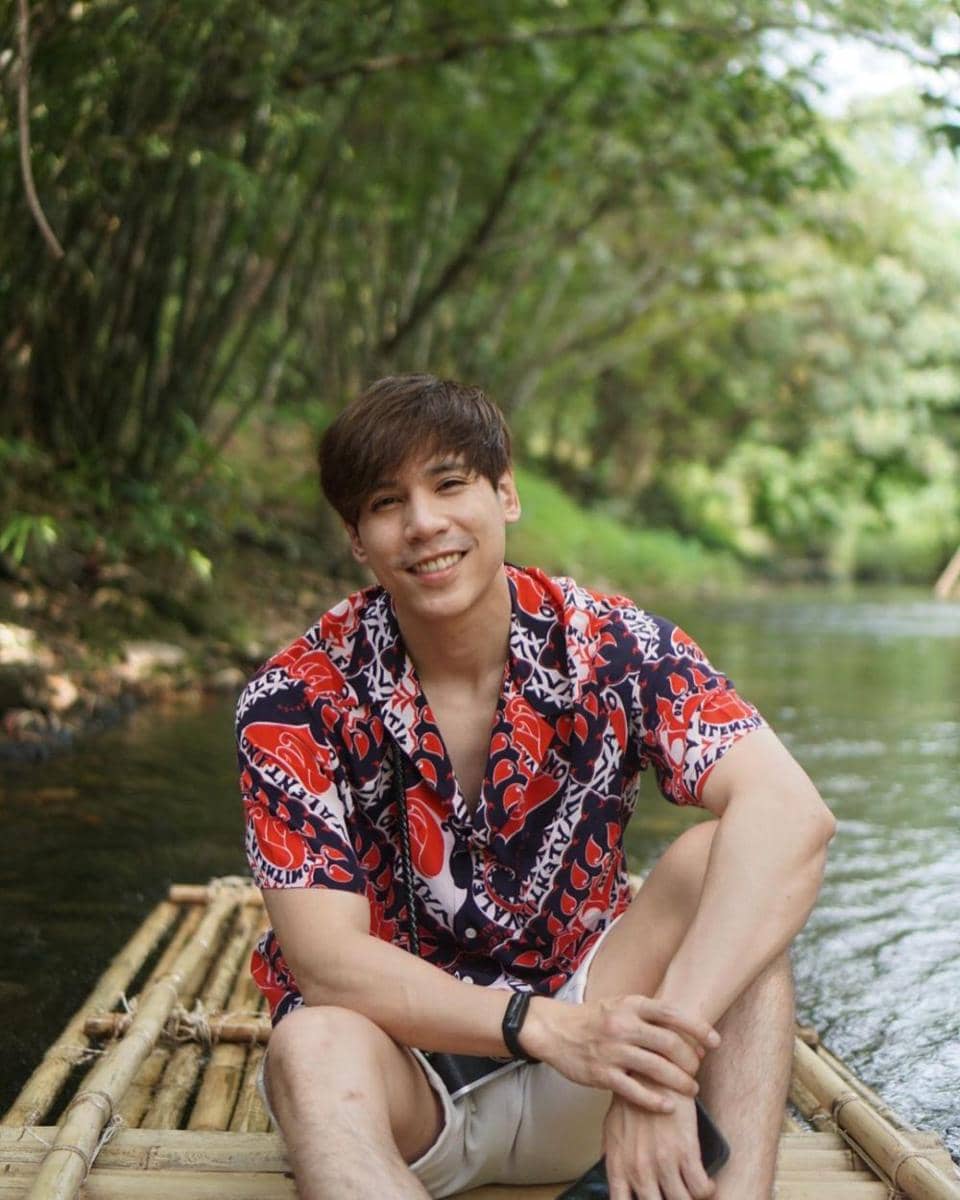 mix and match kemeja dan celana pendek ala Jes Jespipat (instagram.com/jesjpp)