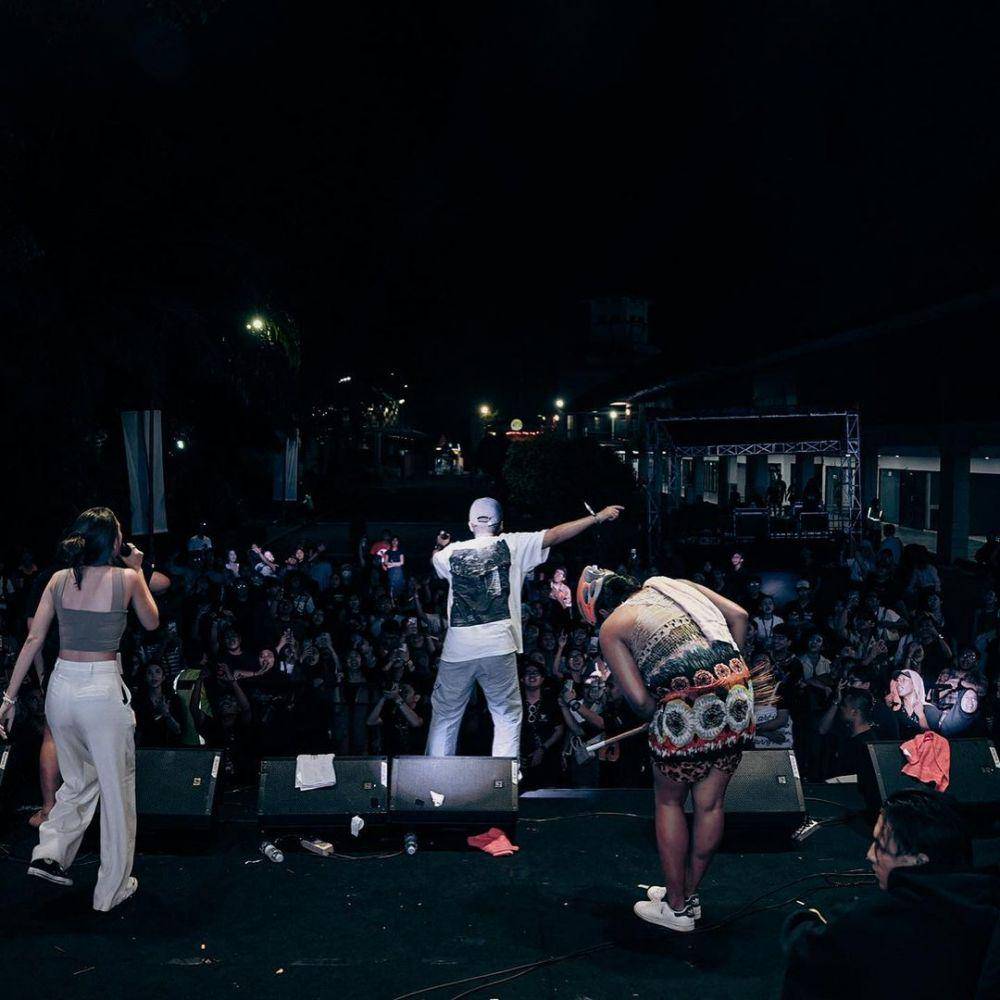 potret Hassan Alaydrus di festival musik (instagram.com/hassanalaydrus)