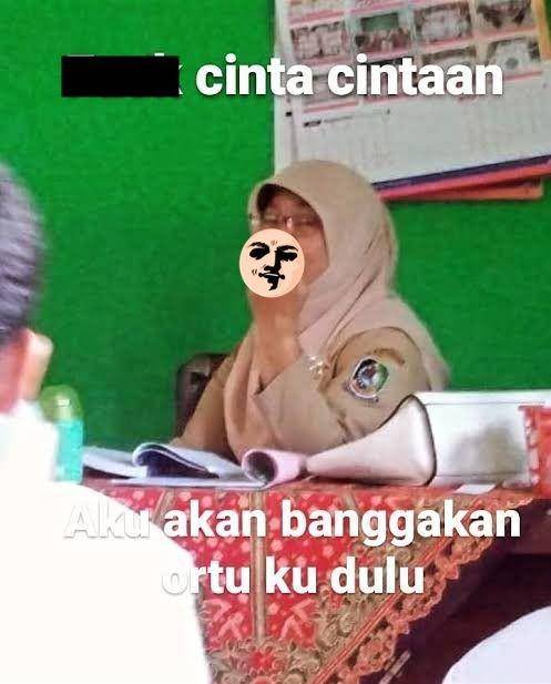 meme cinta gak cuma Valentine (twitter.com/curvysushi)
