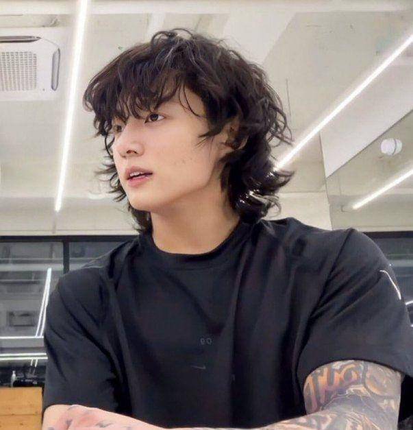 Rambut baru Jungkook BTS (Twitter.com/vegrabYLnslH62H/)