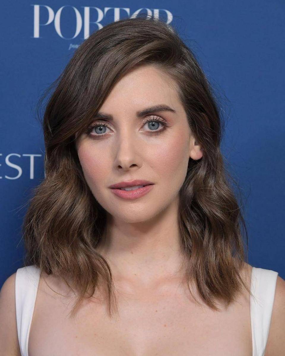 Model rambut sebahu kekinian. (instagram.com/bobbyeliot)