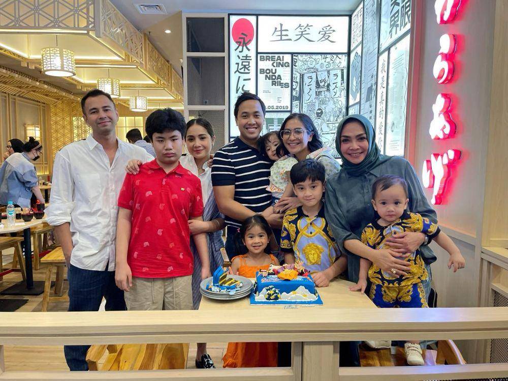 potret ultah ke-15 Gavrel (instagram.com/rieta_amilia)