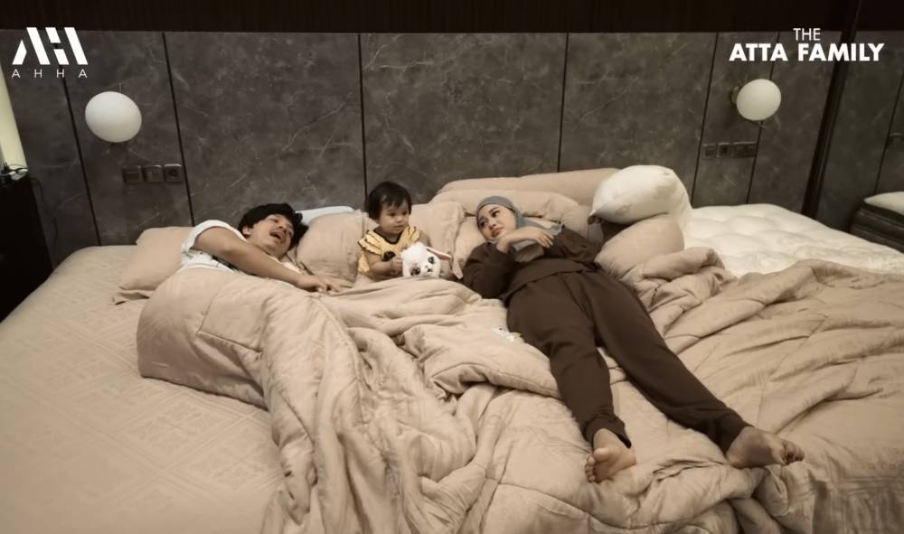 momen Atta dan Aurel beli kasur mewah untuk Ameena (youtube.com/attahalilintar)