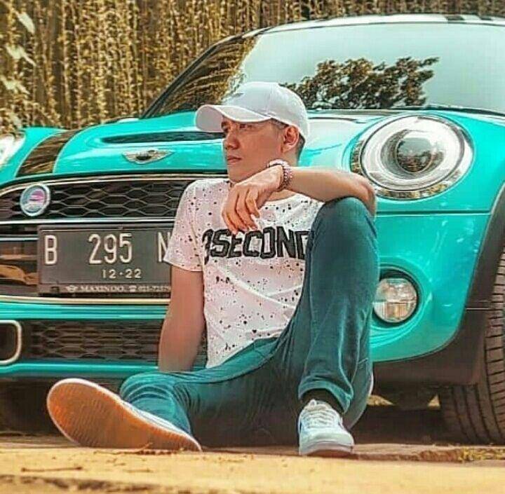 Ressa Herlambang (instagram.com/ressaherlambang)
