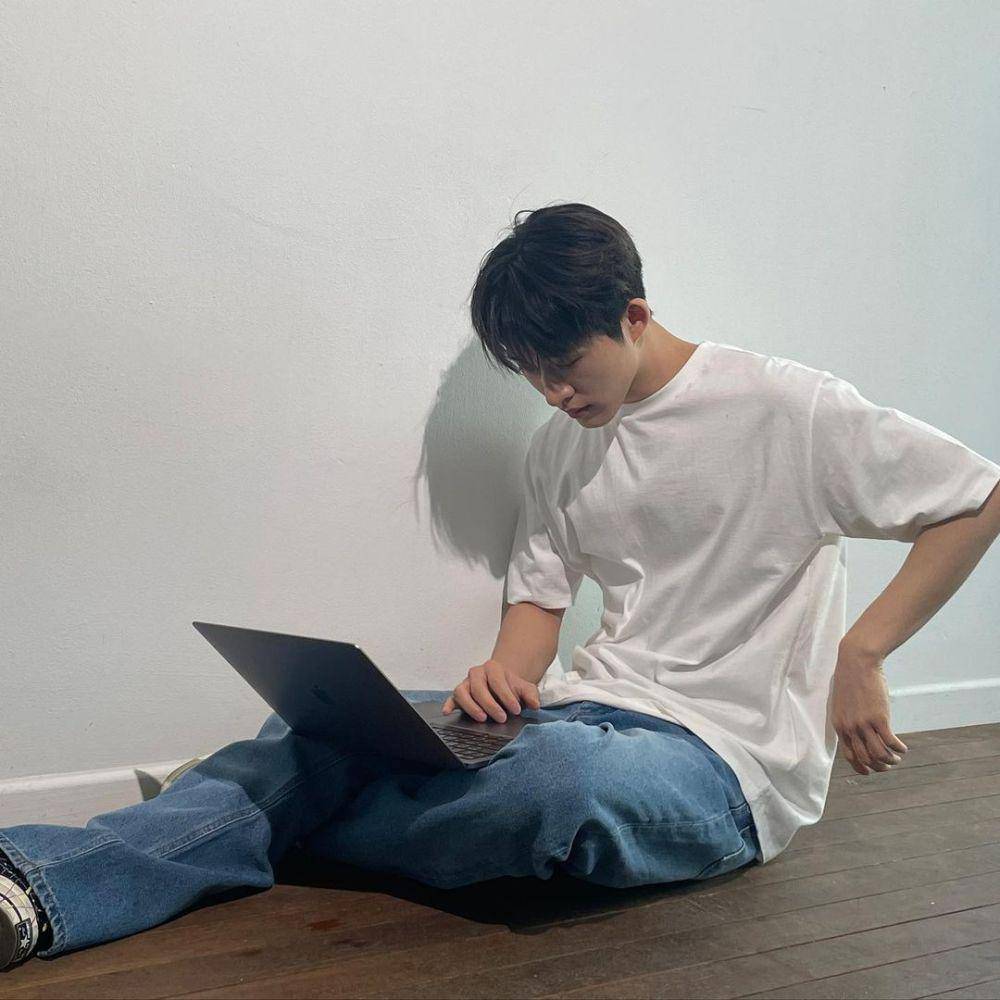Kim Hanbin (instagram.com/shxxbi131)