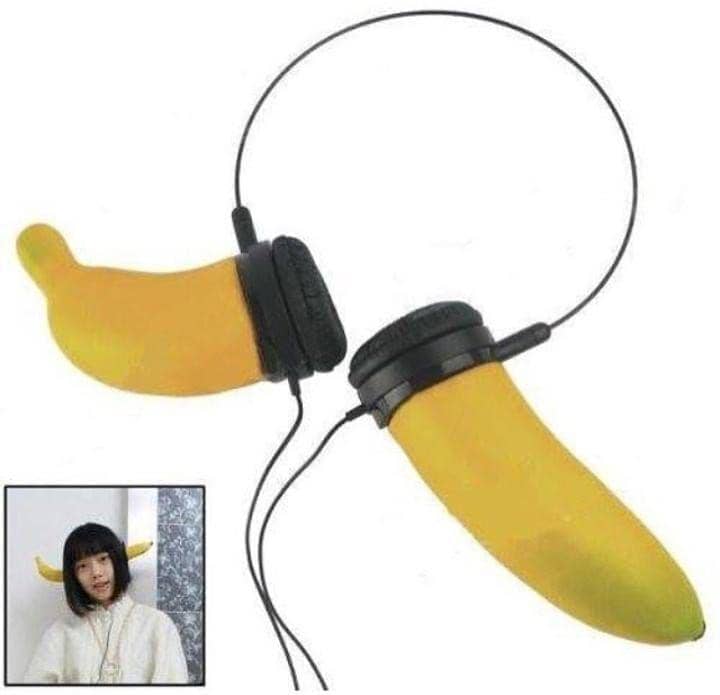 bentuk earphone yang absurd (instagram.com/uglydesign)