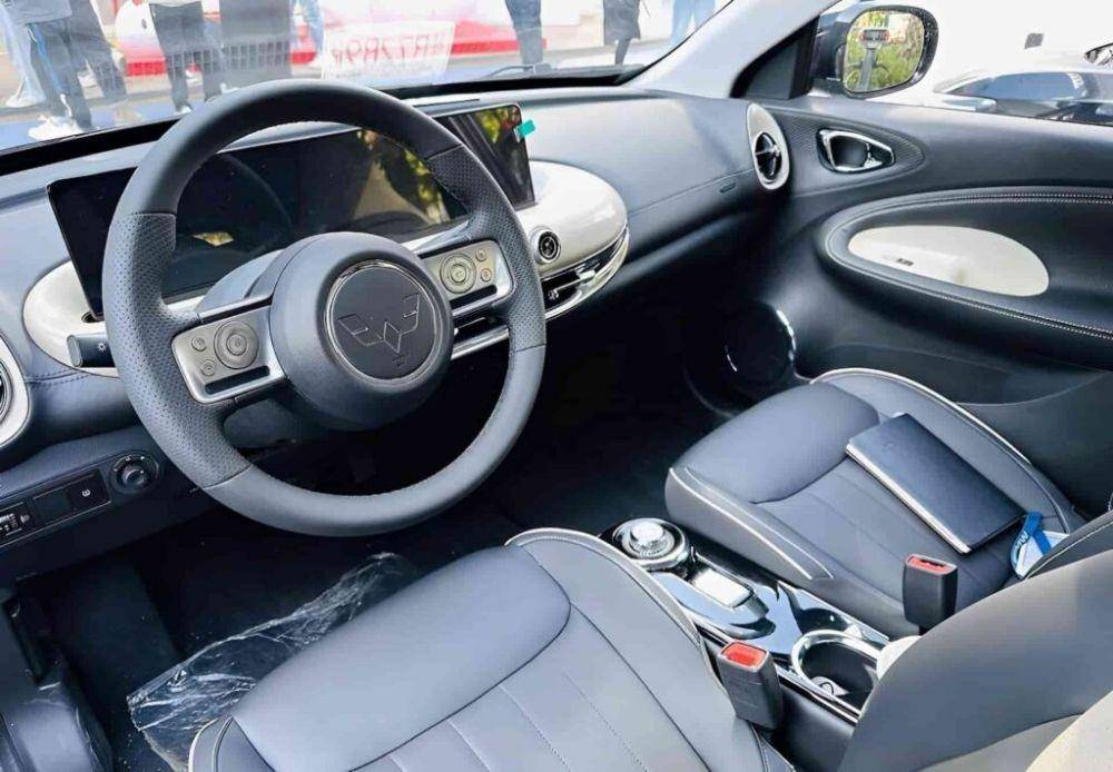 Interior Wuling Bingo (Carnewschina)