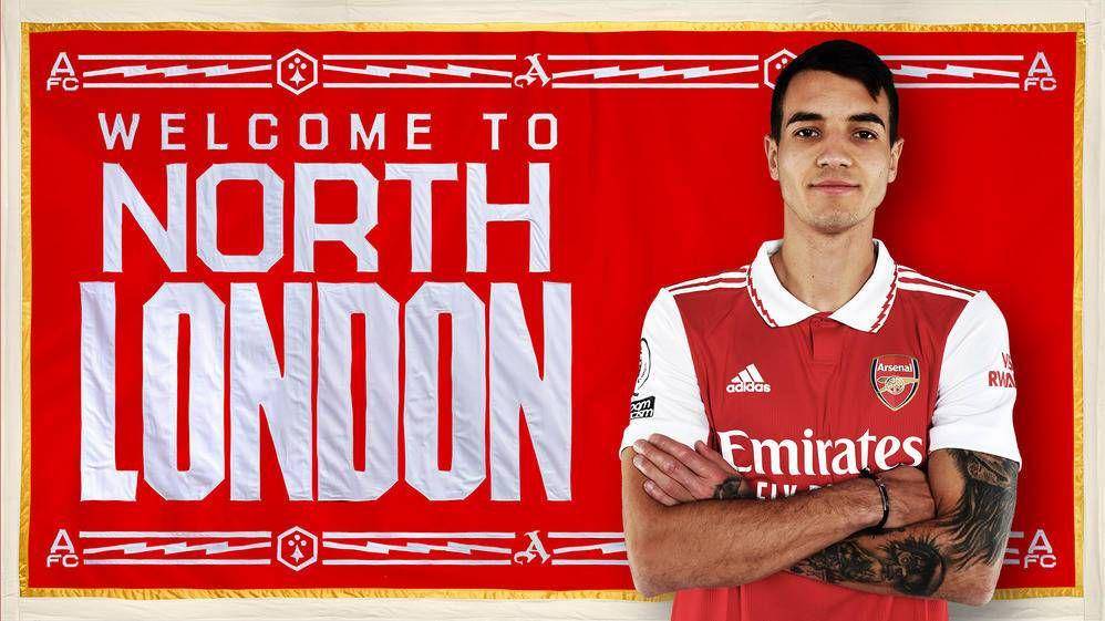 Jakub Kiwior (arsenal.com)