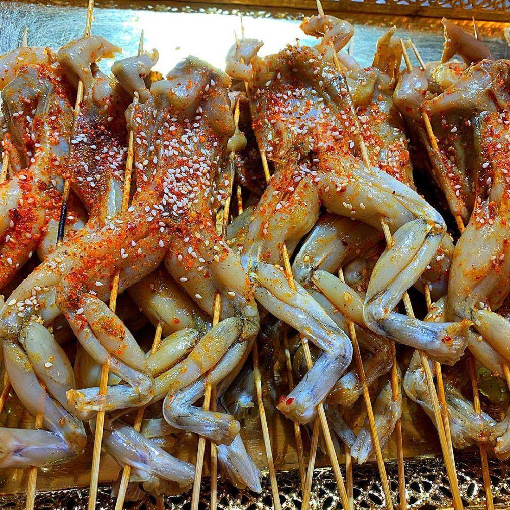 gob (instagram.com/eattravelwithjo)