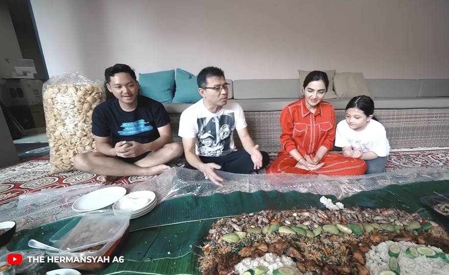 Keluarga The Hermansyah (YouTube.com/The Hermansyah A6)