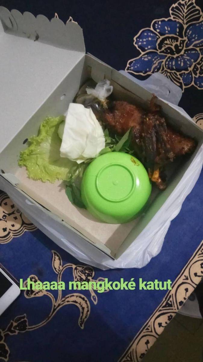 beli makan dapat bonus (twitter.com/mas_jipan)