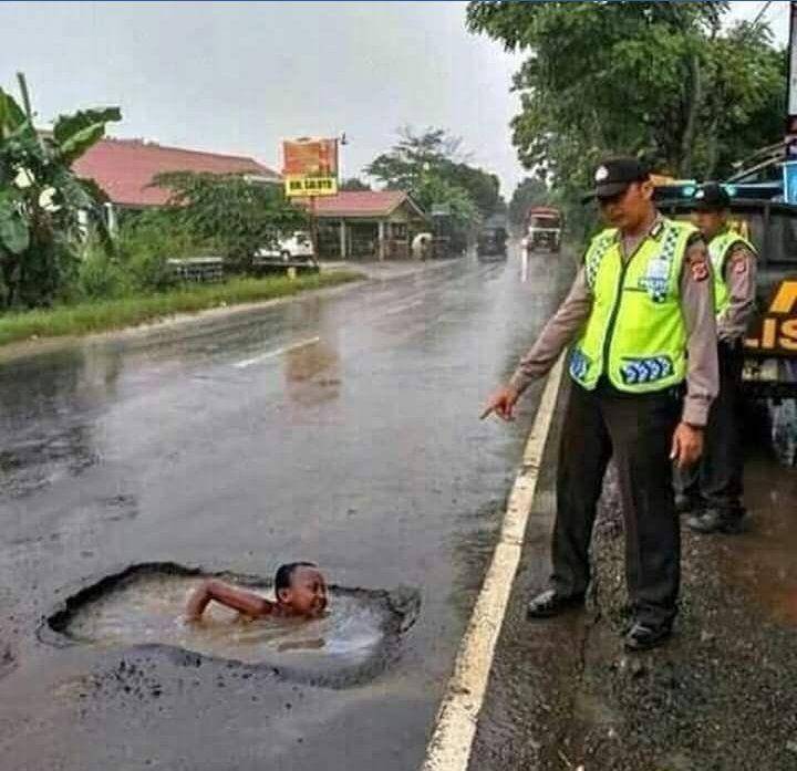 anak kecil apes (twitter.com/mideysmith)