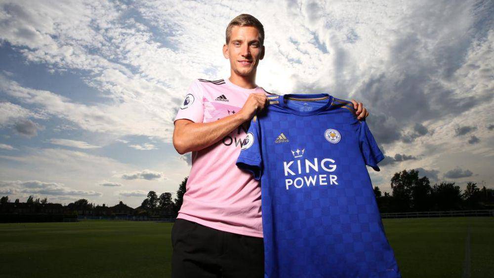 Dennis Praet (lcfc.com)