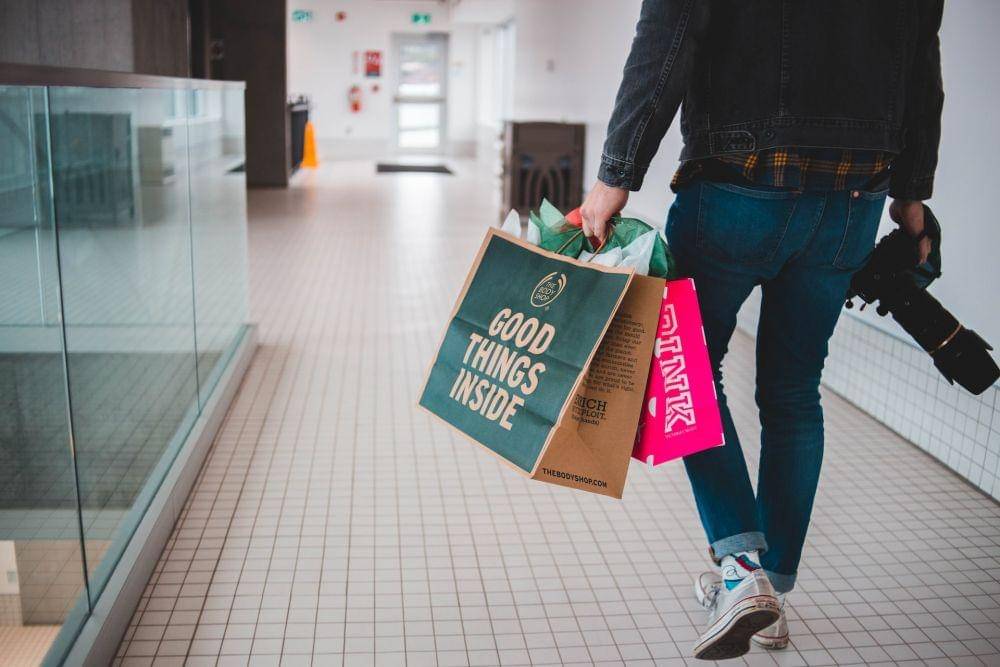 ilustrasi shopping (unsplash.com/Erik Mclean)