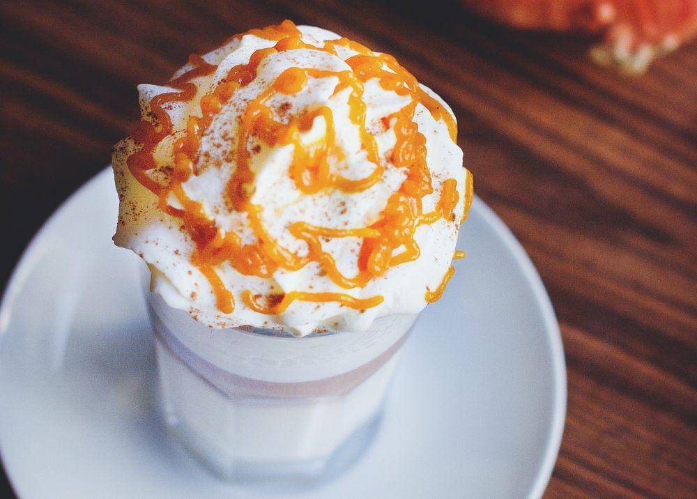 ilustrasi butterscotch latte (pixabay.com/freestocks-photos)