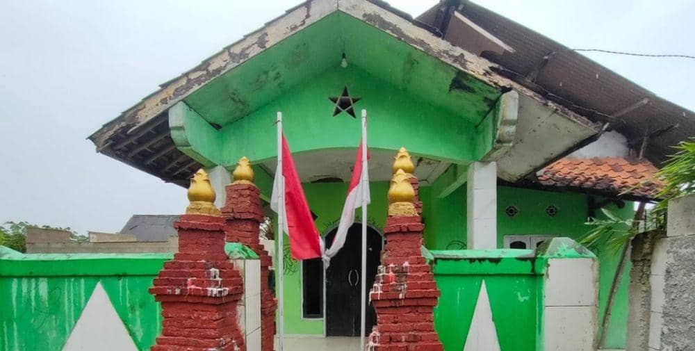 Diduga Aliran Sesat, Warga Cisoka Ritual Kelilingi Kuburan Kosong