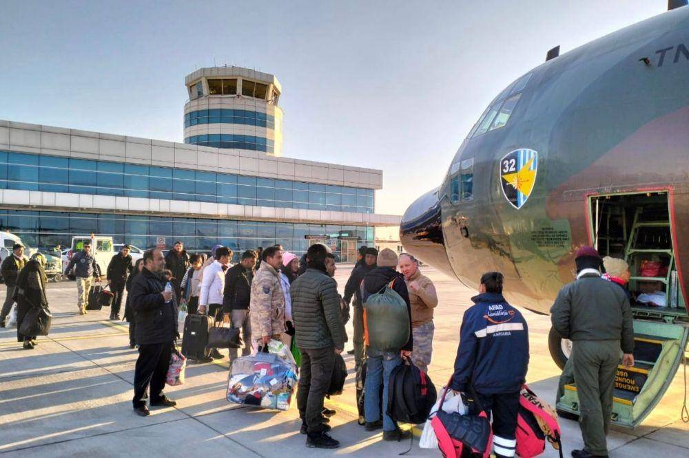 Pesawat TNI AU Hercules C130 yang bawa bantuan bagi korban gempa bumi di Turki. (Dokumentasi Kemhan)