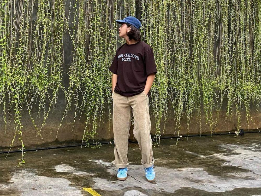 7 Model Kaus Pria Zaman Sekarang, Wajib Punya yang Oversized!