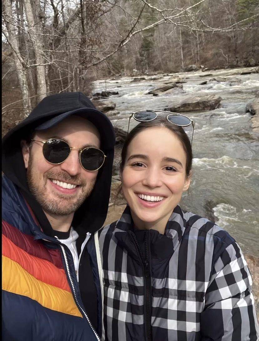 potret romantis Chris Evans dan pacar Alba Baptista (instagram.com/chrisevans)