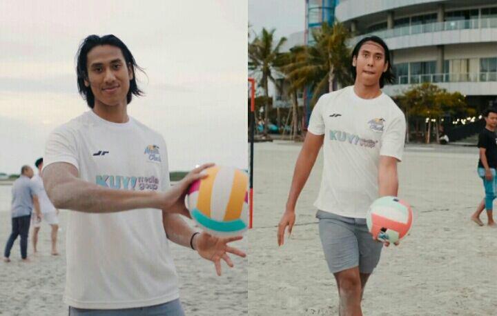 9 Potret Sean Gelael Bermain Voli Pantai, Bugar Pol!