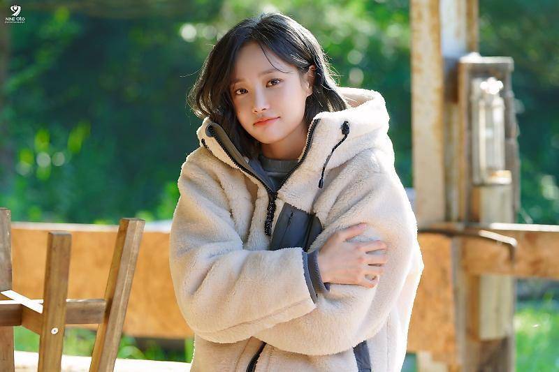 Yeonwoo (post.naver.com/나인아토엔터테인먼트)