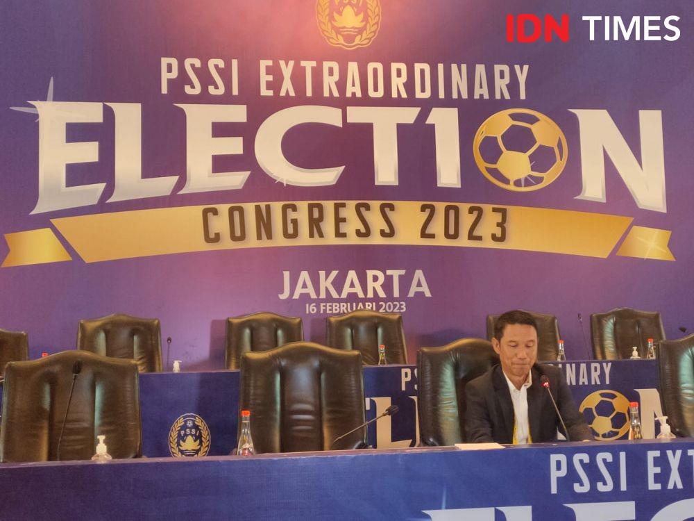 Sambil Berkaca-kaca, Yunus Nusi Ngaku Tak Pantas Jadi Waketum PSSI