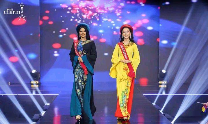 Potret Penampilan Olivia Tan di Preliminary Miss Charm 2023 (Facebook.com/Vũ Trụ Hoa Hậu - Universe Queen)