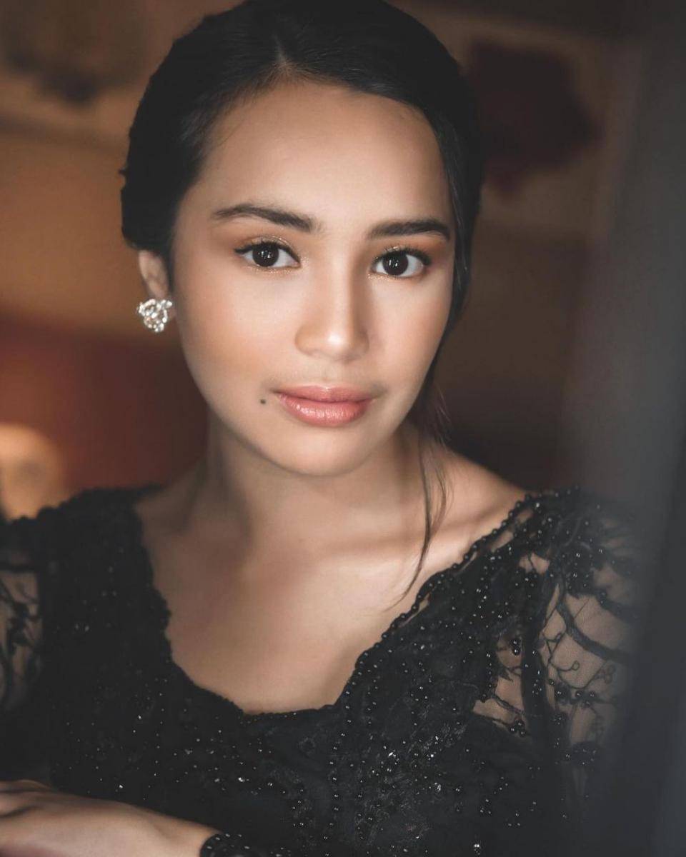 Makeup wisuda. (insatgram.com/ryanogilvy)