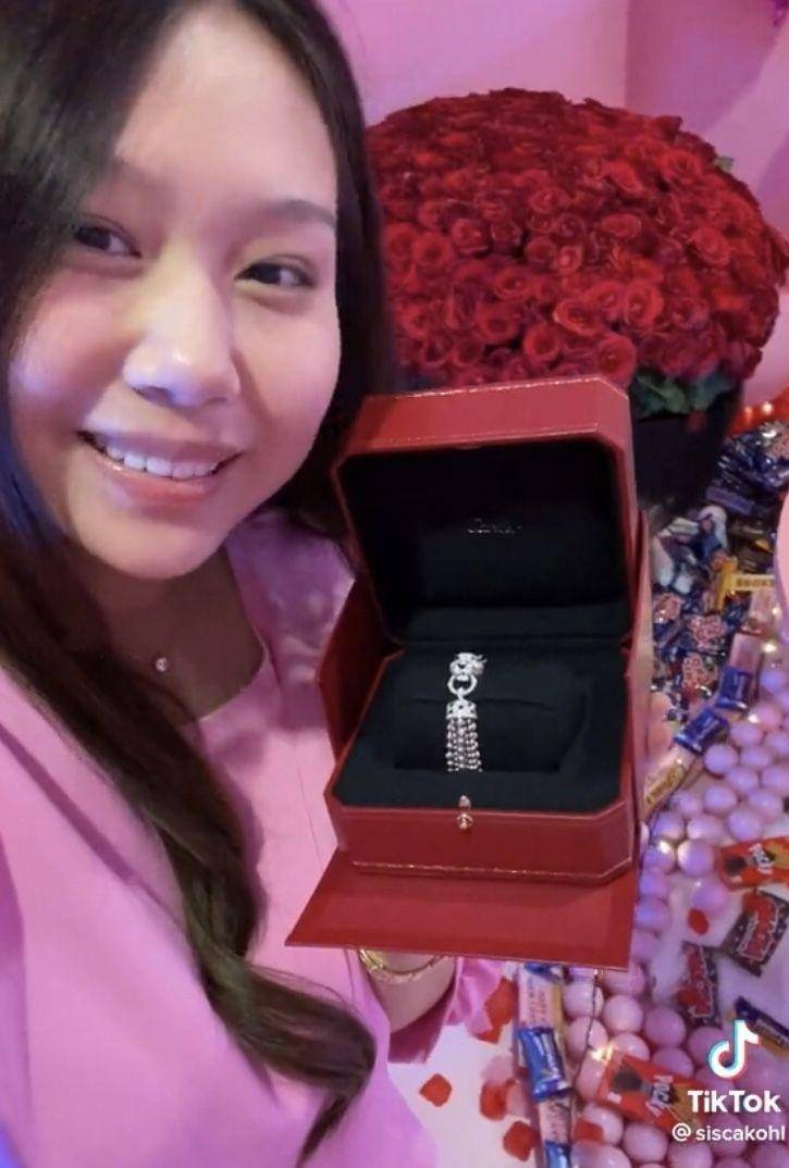 Valentine Sisca Kohl (Tiktok.com/siscakohl)