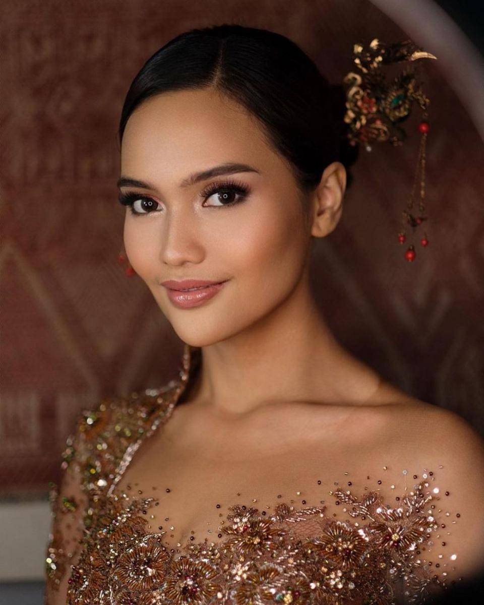 Makeup wisuda. (instagram.com/bubahalfian)