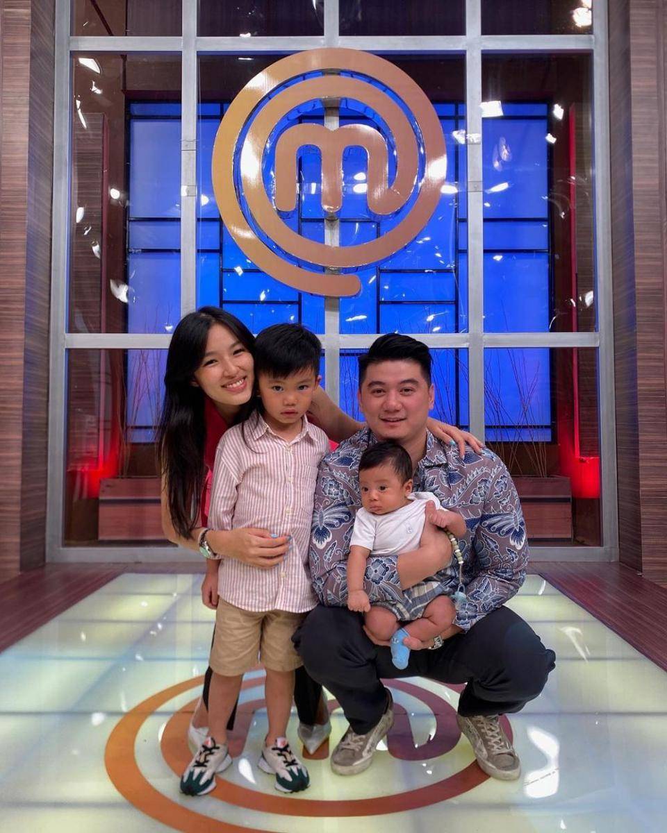 momen putra Chef Arnold kunjungi galeri MasterChef (instagram.com/arnoldpo)