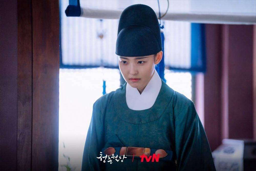 Min Jae Yi bingung menentukan nama. (dok. TVN/Our Blooming Youth)