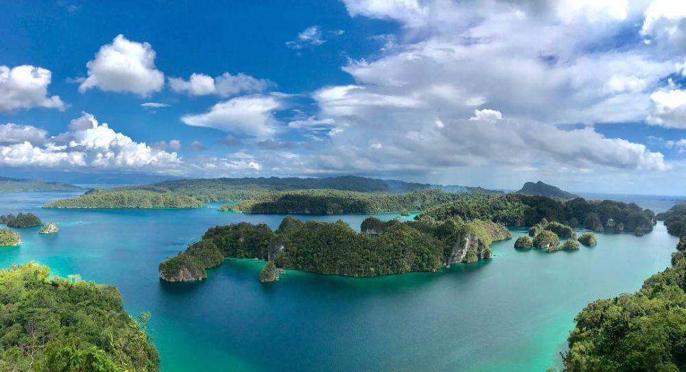 5 Teluk Paling Eksotis di Papua Barat, Bikin Terpana