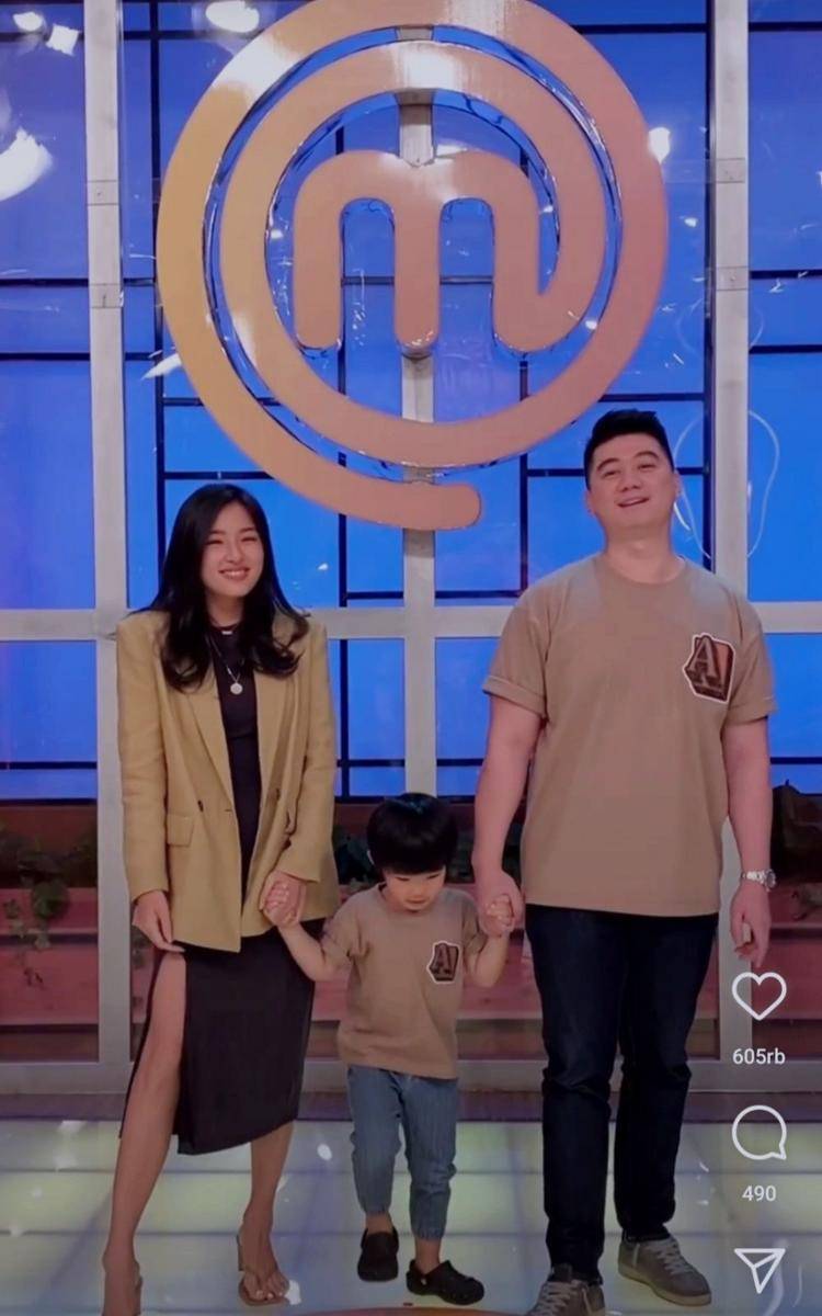 momen putra Chef Arnold kunjungi galeri MasterChef (instagram.com/tiffanysoetanto)
