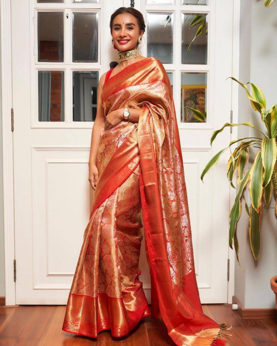 Patralekha (instagram.com/patralekhaa)