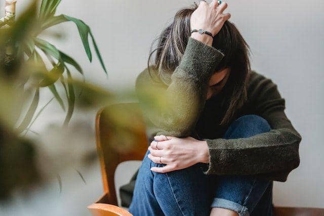5 Cara Mengenali Respons Emosional yang Berasal dari Luka Lama